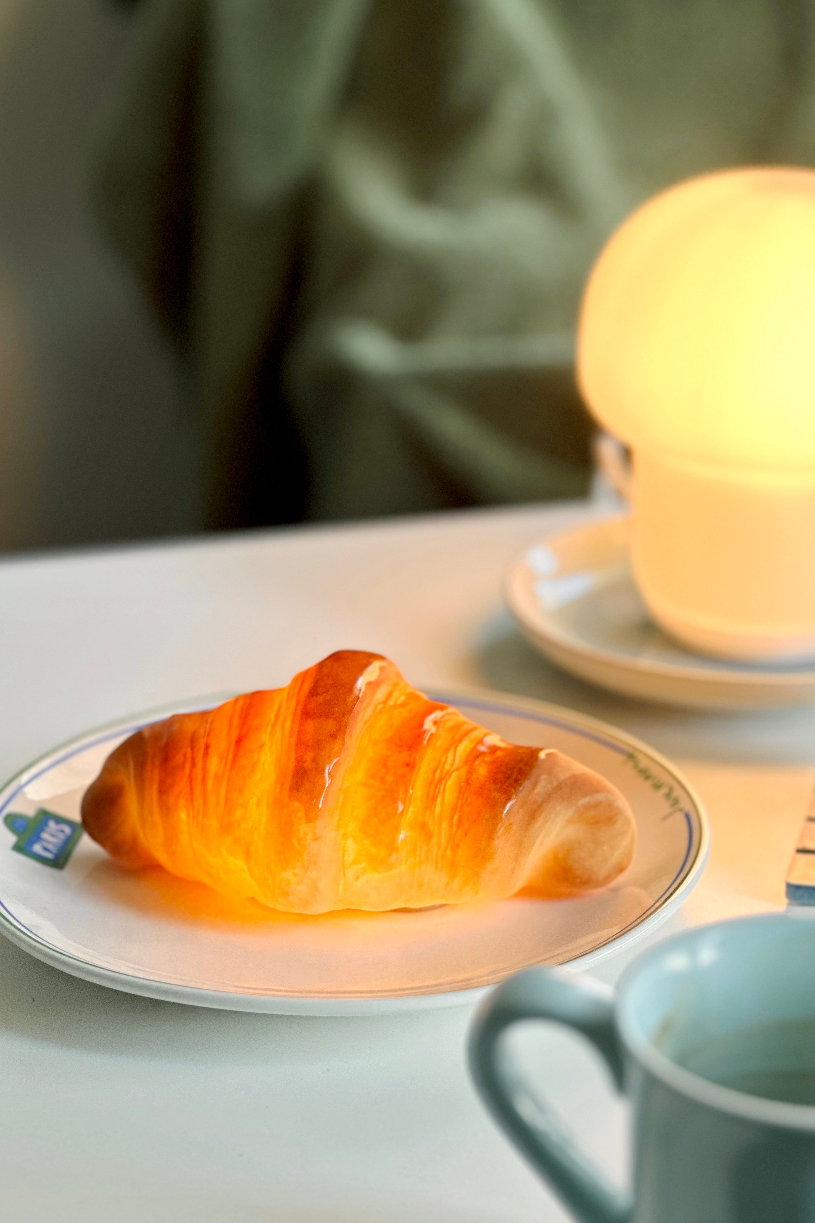 Yukiko Morita - Croissant Bread Lamp · TINGKO SELECT