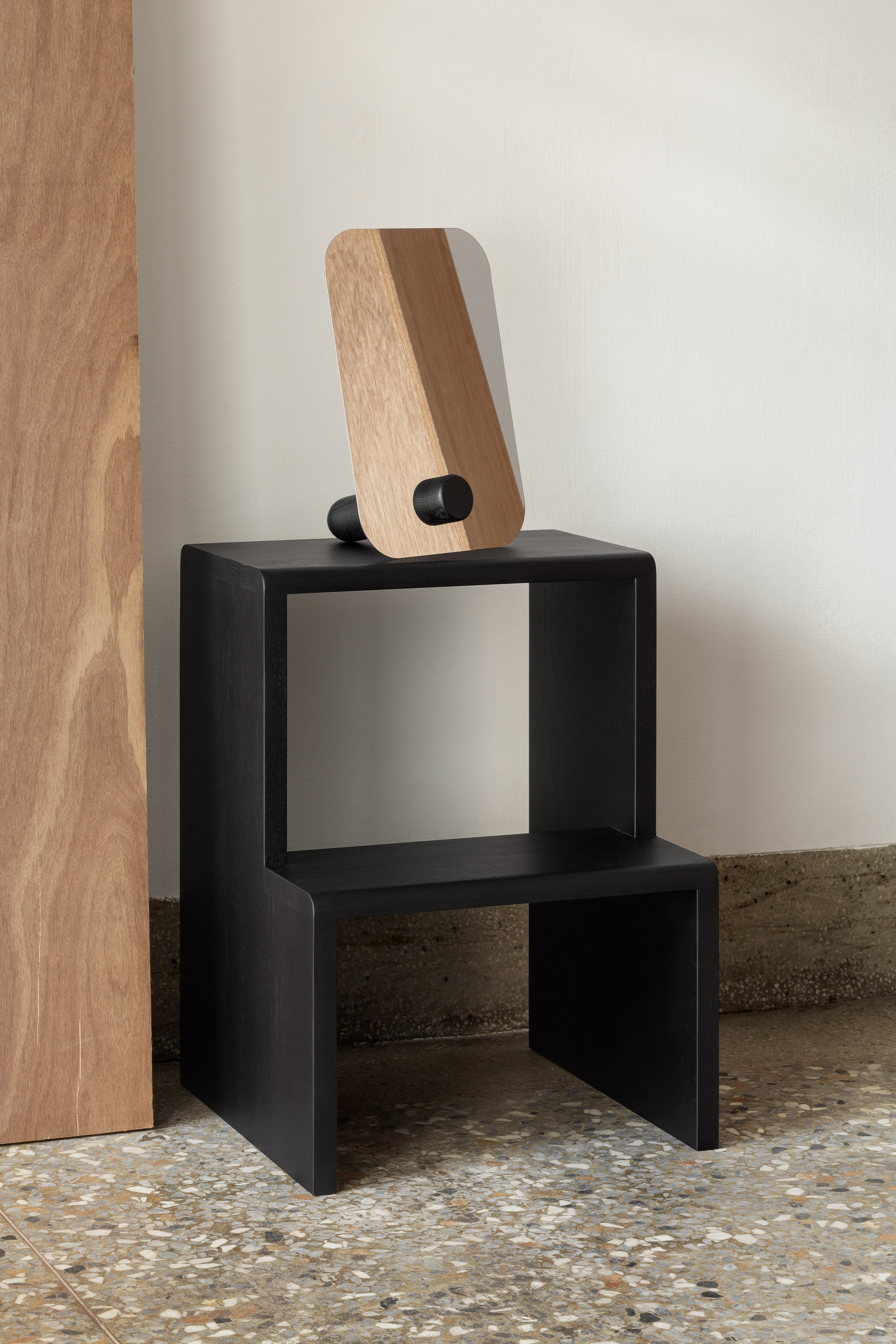 ESAILA - Tova Stool · TINGKO SELECT