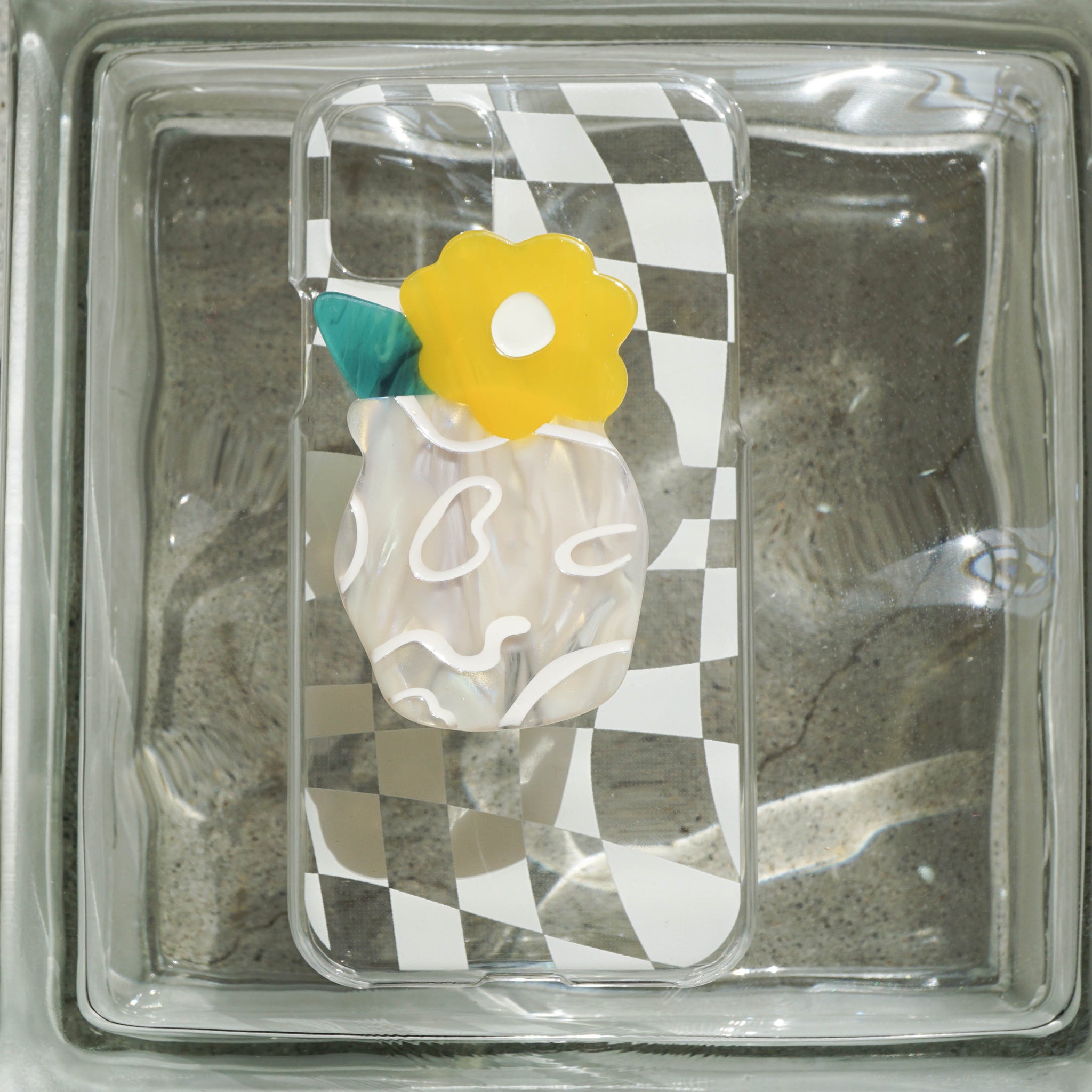 Salah - Flower Vase Smartphone Grip · TINGKO SELECT