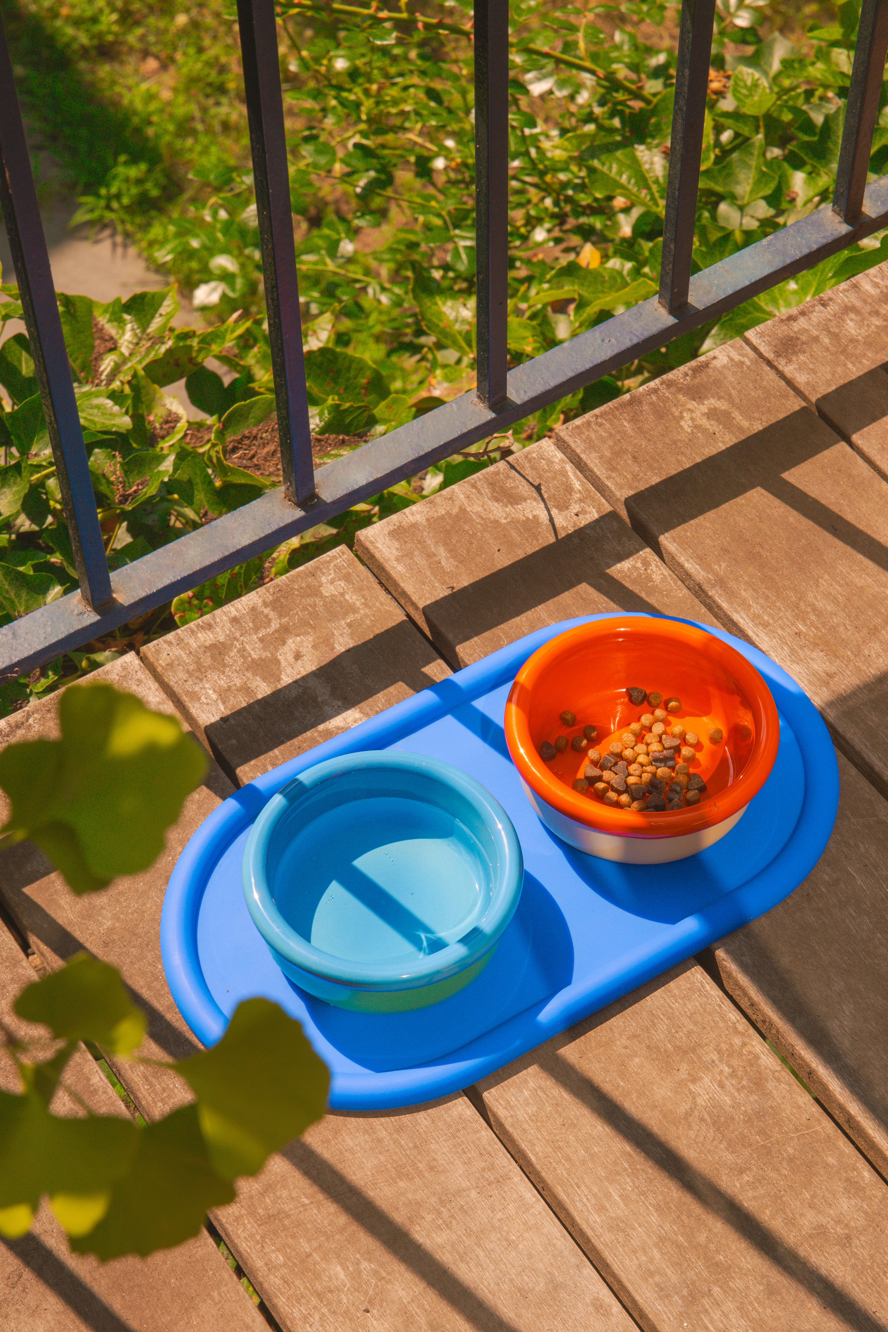 Areaware - Every Pet Eats Set · TINGKO SELECT