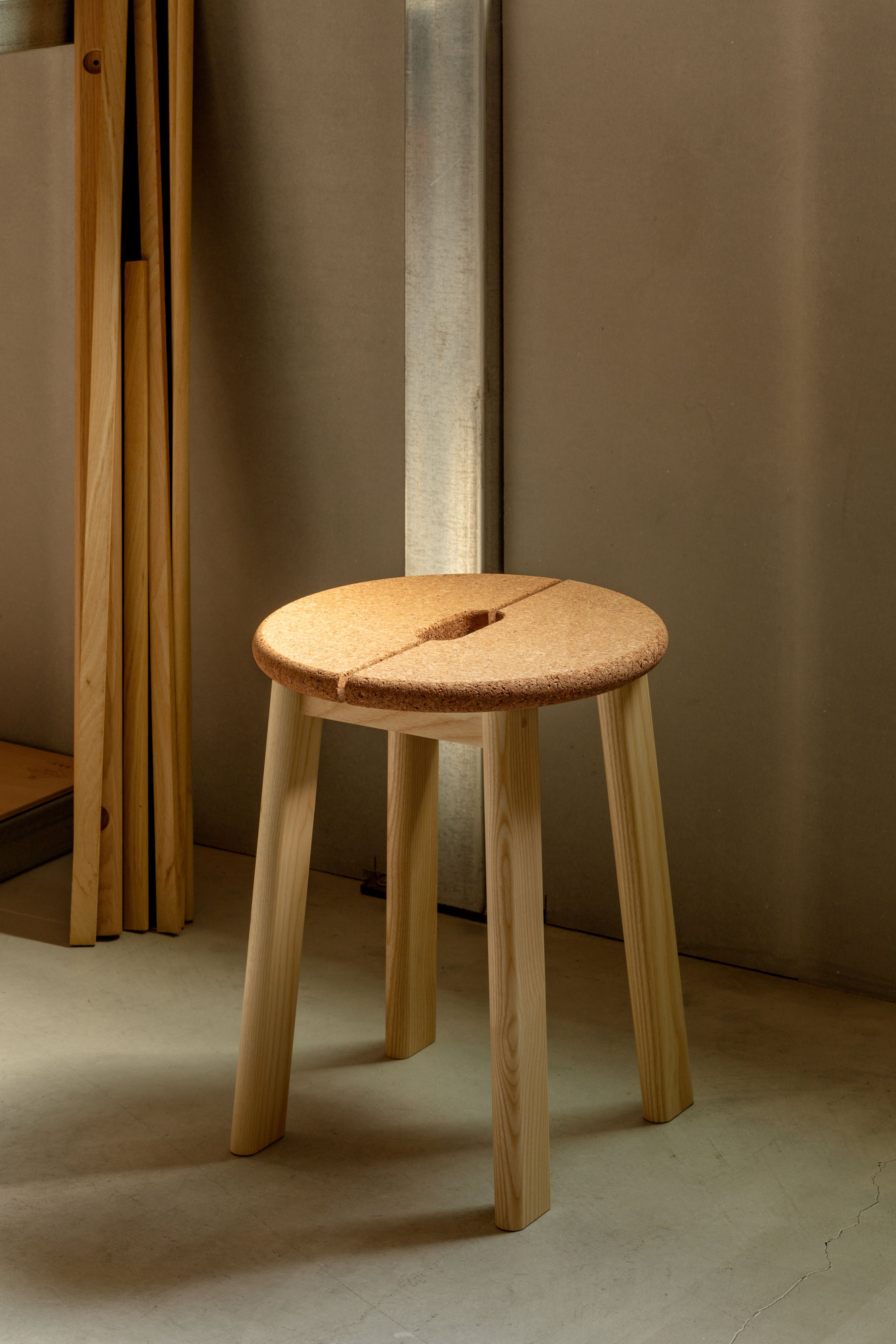 BRAVO Stool 白蠟木極簡椅凳-軟木椅座