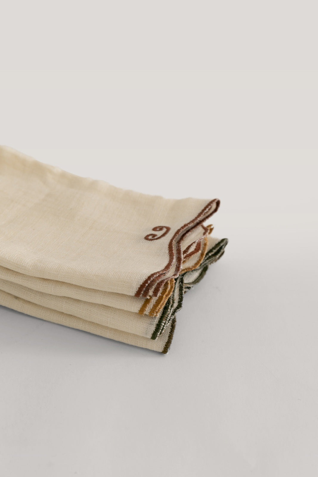 Twist Napkins．Set of Four